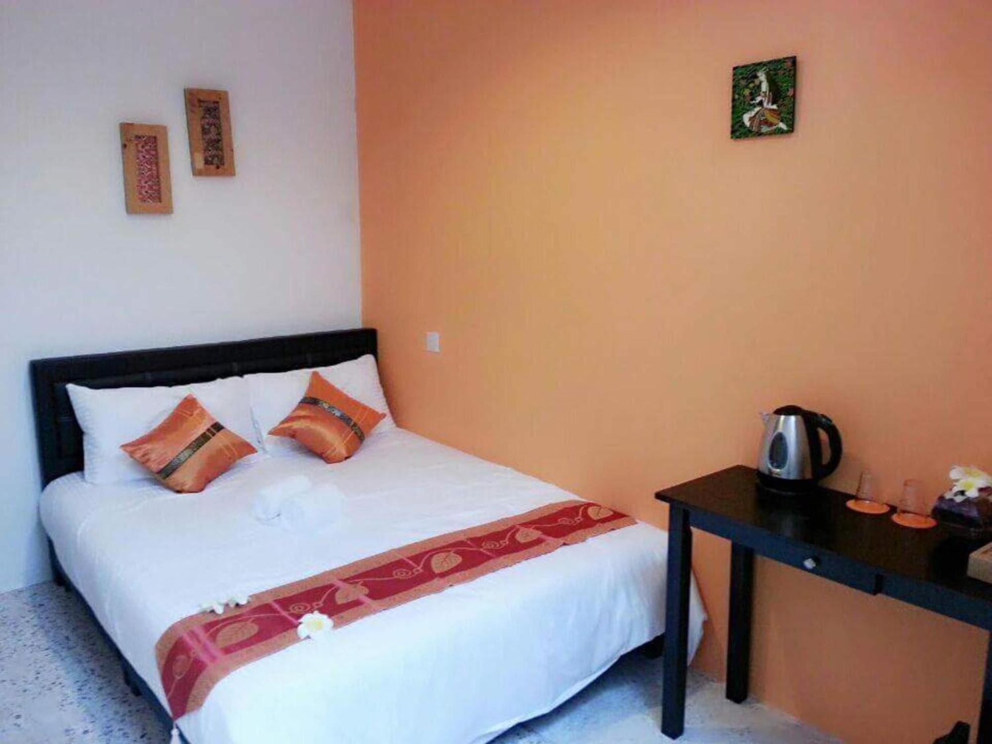 Oyo 91068 Elephant House Boutique Hotel George Town Eksteriør billede