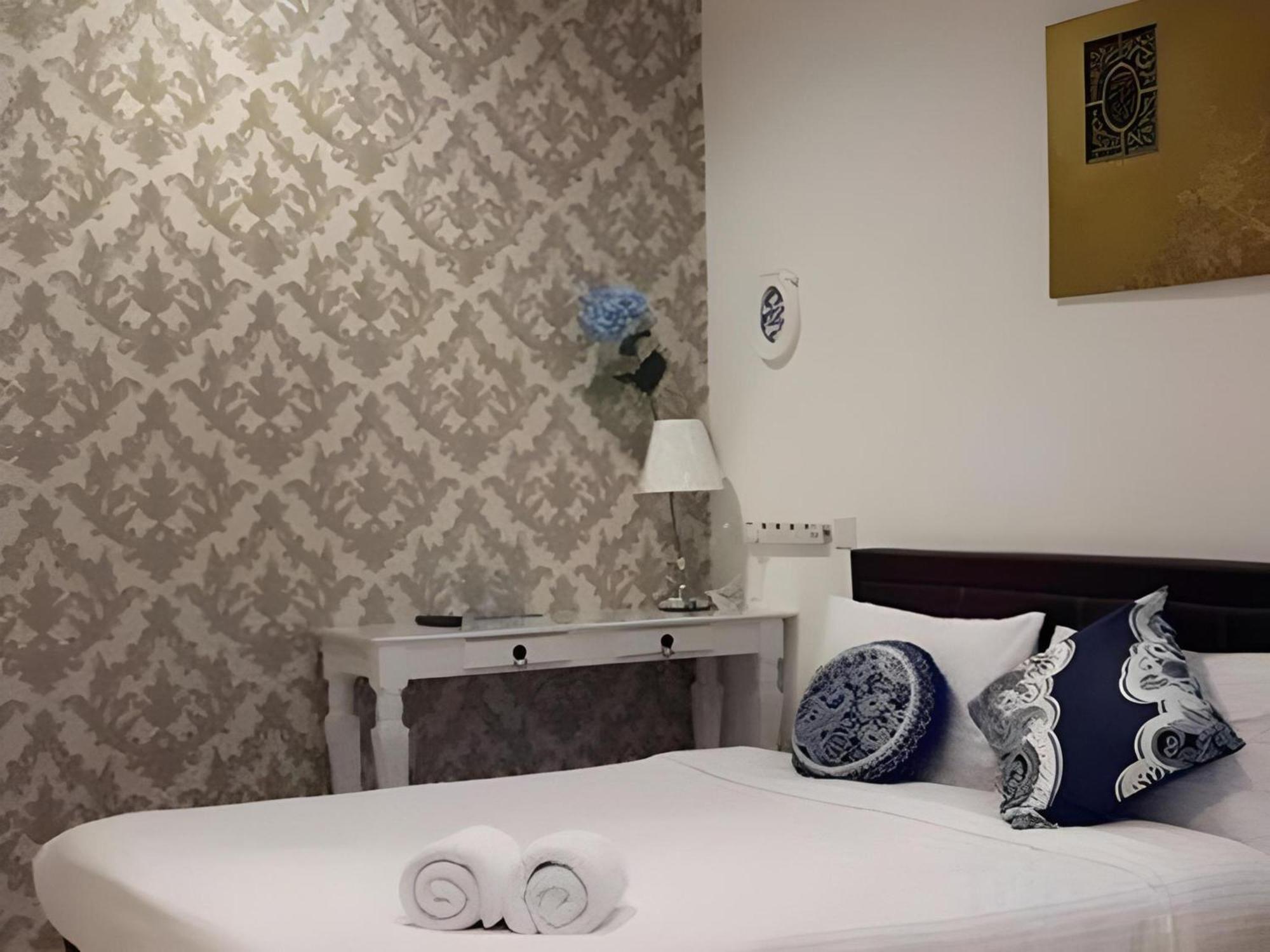 Oyo 91068 Elephant House Boutique Hotel George Town Eksteriør billede