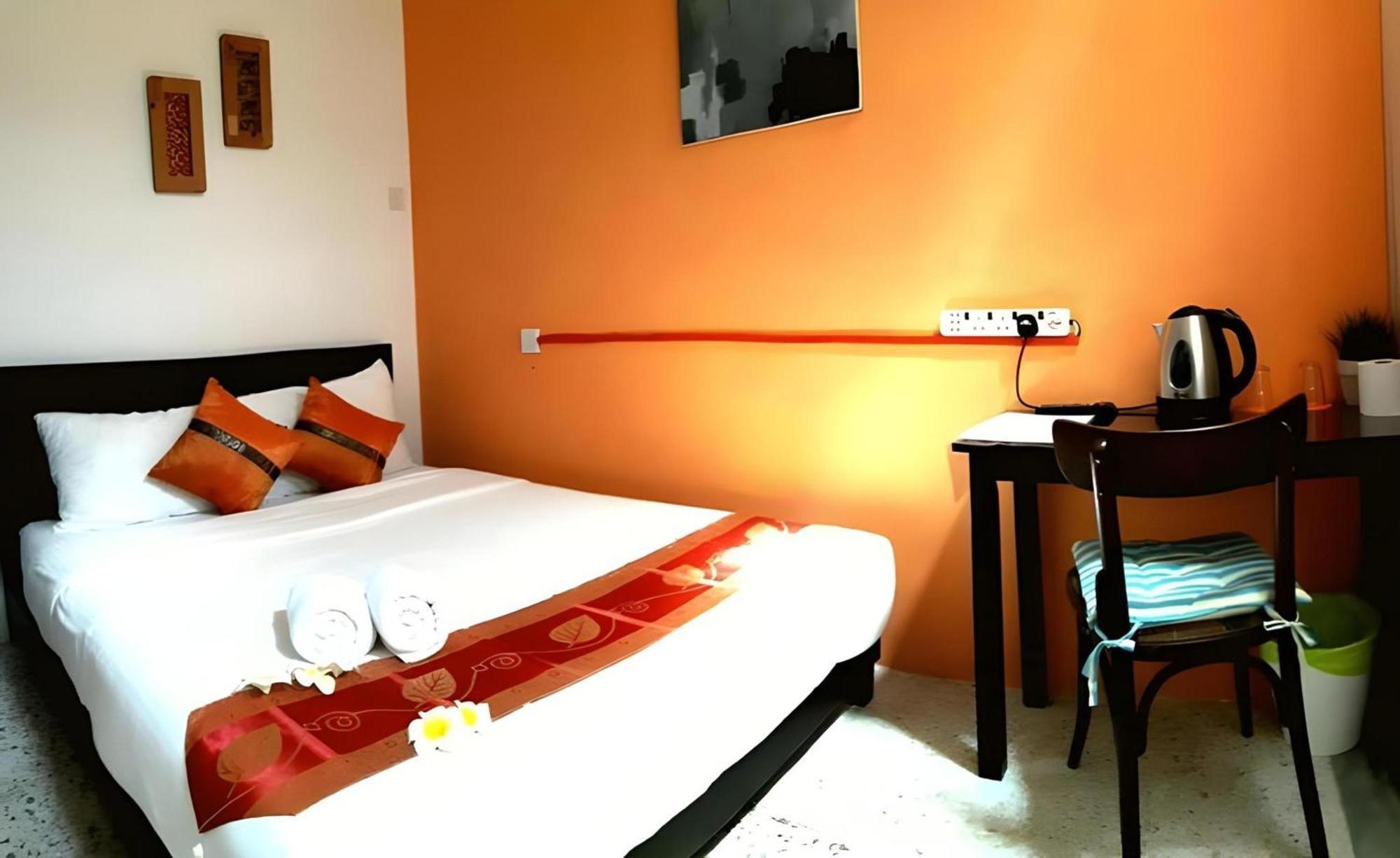 Oyo 91068 Elephant House Boutique Hotel George Town Eksteriør billede